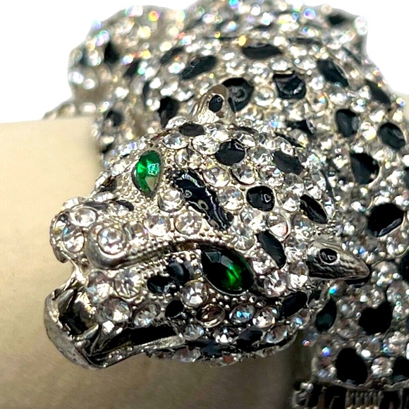 Luxurious Panther Bracelet With Green Eyes & Sparkling Crystals - Picture 7 of 7